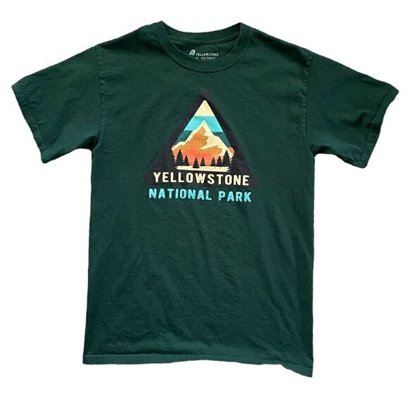 Yellowstone Tops - YELLOWSTONE NATIONAL PARK T-Shirt Green Size Small